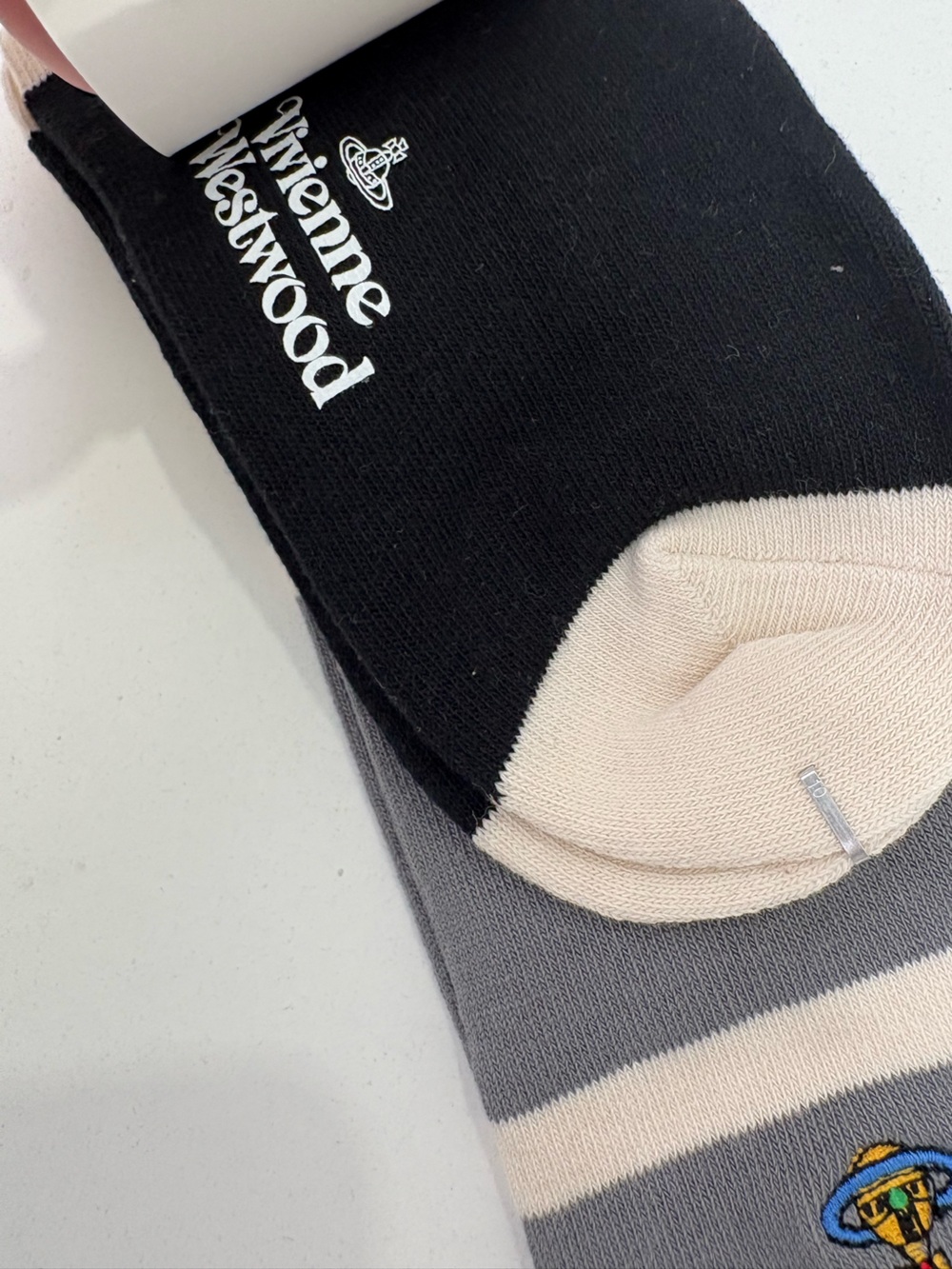 Vivienne Westwood ivory x grey stripes long socks - Picture 6 of 7